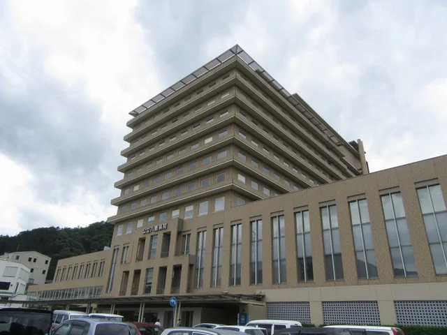 八鹿病院まで1100m