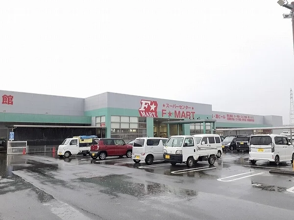 Ｆ★ＭＡＲＴ鈴鹿インター店まで3100m