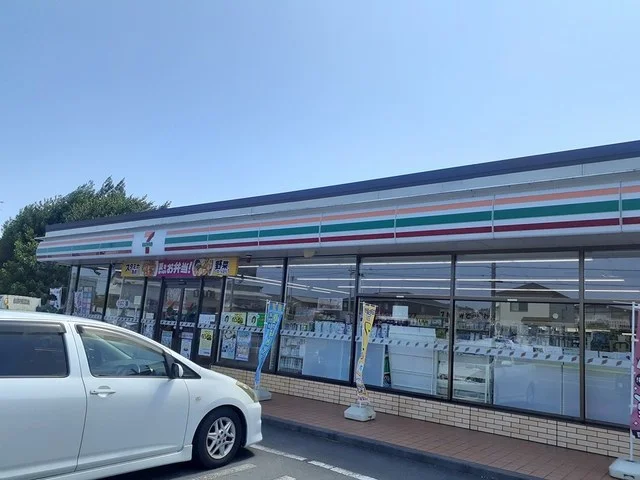 セブンイレブン　中丸店まで200m