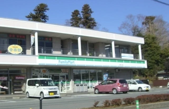 ファミリーマート御殿場二枚橋店まで400m