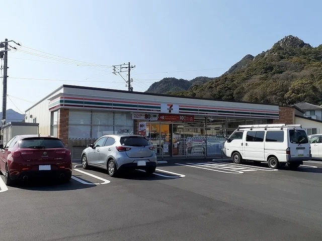 セブンイレブン防府高井店まで550m
