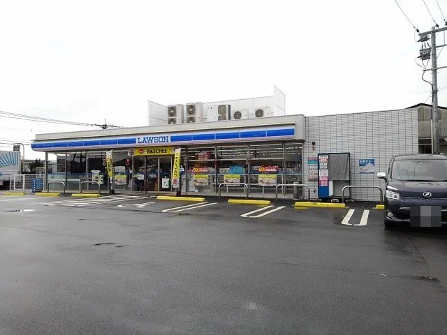 ローソン鳥栖商工団地店まで540m