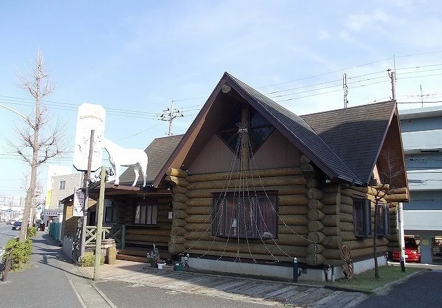 ステーキハウスまで10m
