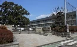 新磯小学校まで800m