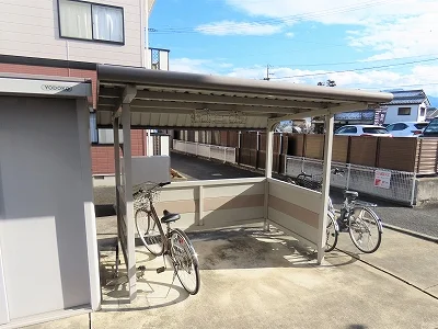 屋根付き駐輪場あり