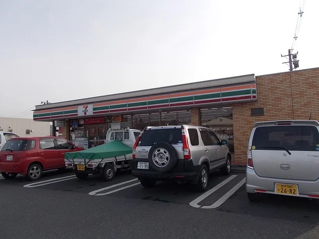 セブンイレブンまで2400m