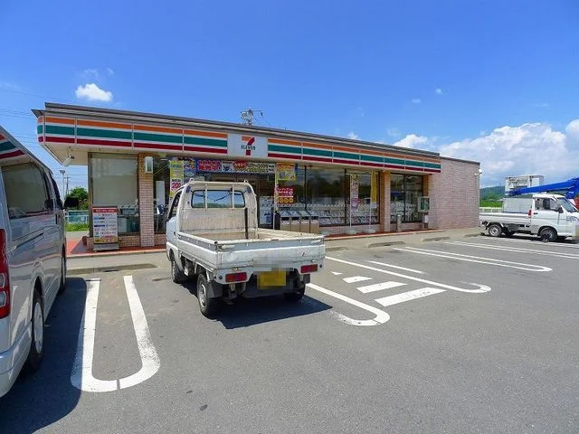 セブンイレブンまで400m
