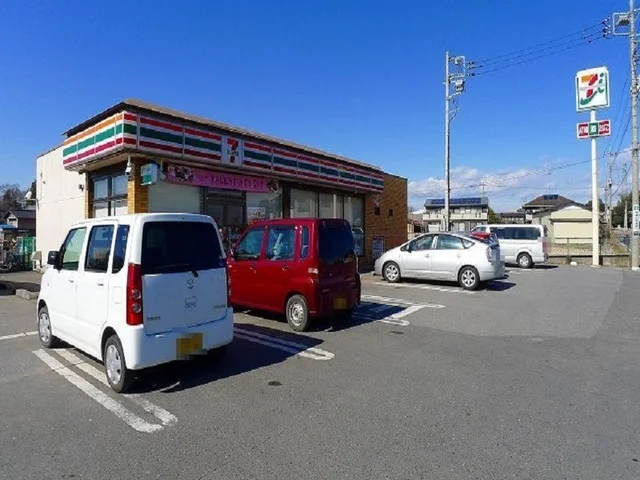 セブンイレブンまで900m