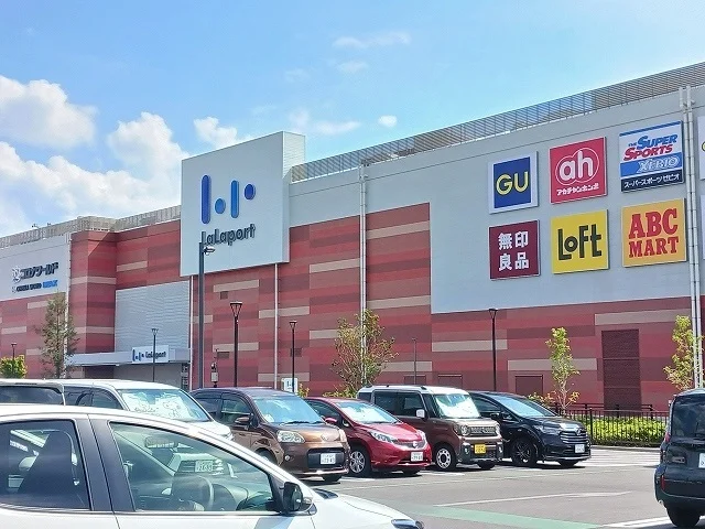 ららぽーと安城店まで1800m
