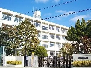田原小学校まで1120m