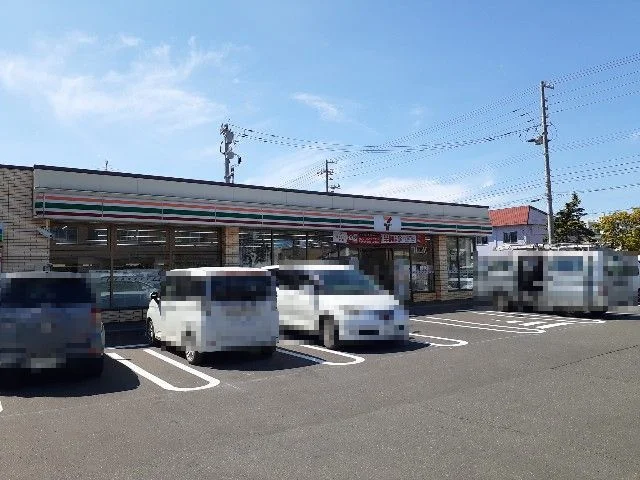 セブンイレブン宮の森店まで600m