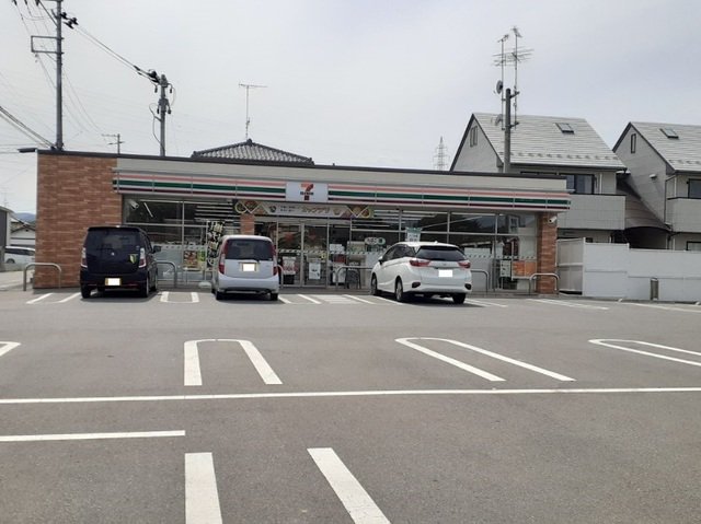 セブンイレブン原町北町店まで300m