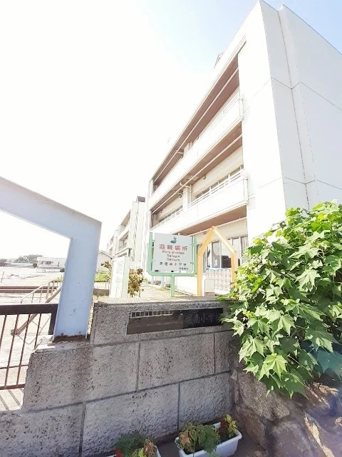 伊勢崎市立赤堀南小学校まで1700m