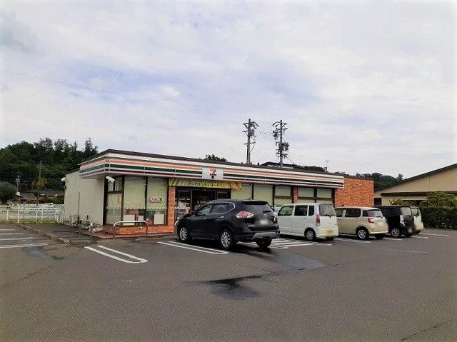 セブンイレブン　伊那伊那部店まで800m