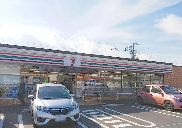セブンイレブンまで1070m