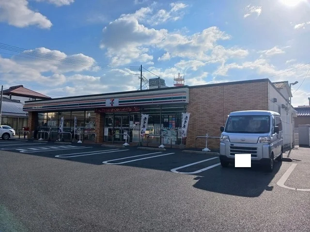 セブンイレブン周南代々木通店まで500m