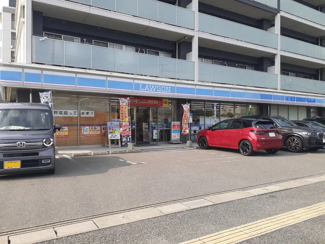 ローソン福岡原6丁目店まで700m