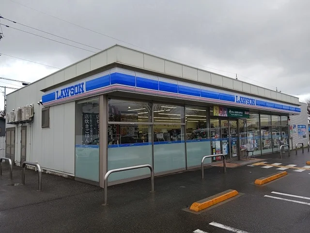 ローソン白山倉光一丁目店まで550m