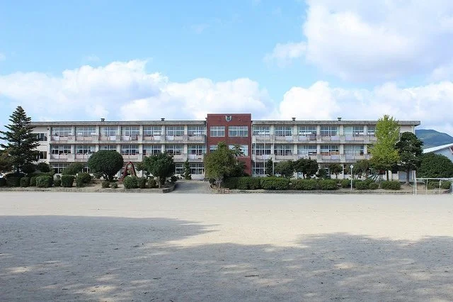大坪小学校まで520m