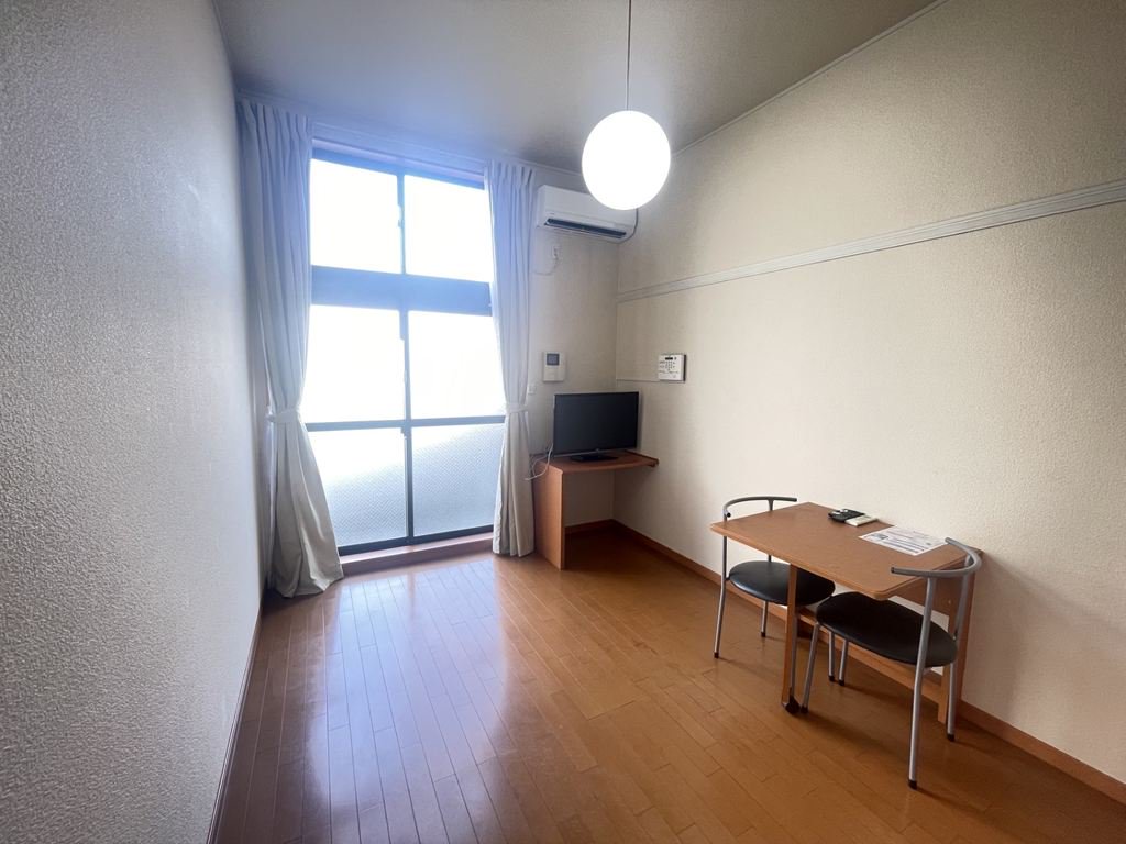 １階は全室フローリング仕様です。