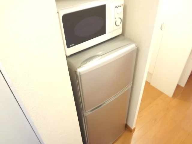 電子レンジ、冷蔵庫