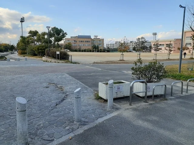鴨公園まで426m