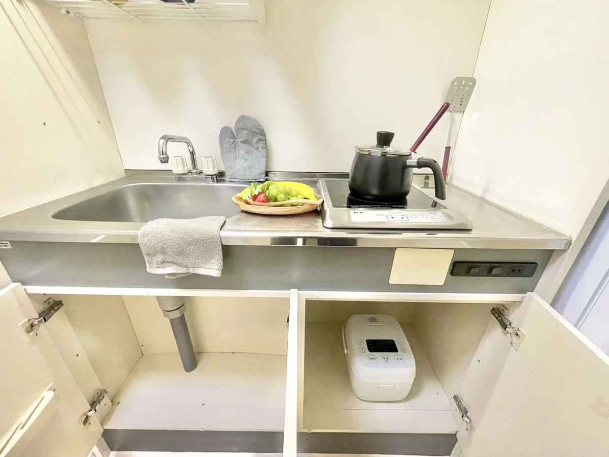 ※撮影用の観察植物・食器調理器具・雑貨類等はございません。※写真は現況優先
