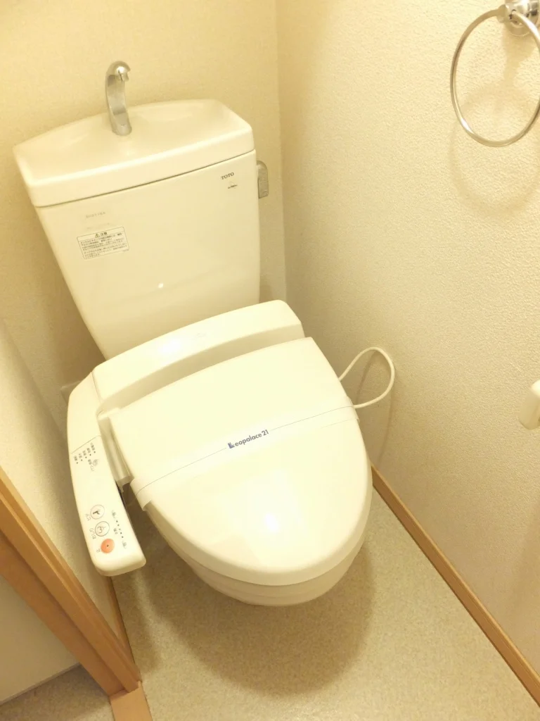温水洗浄便座設置済み