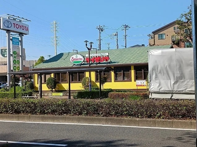 サイゼリヤまで1200m