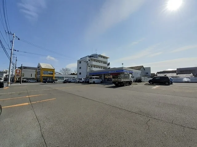 ローソン 土佐山田町旭町店まで320m