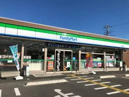 ファミリーマート 熊谷新堀店まで200m
