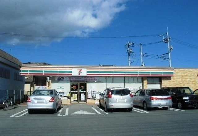 セブンイレブン御殿場ぐみ沢南店まで300m