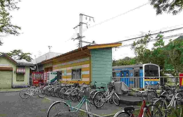 富士急行赤坂駅まで850m