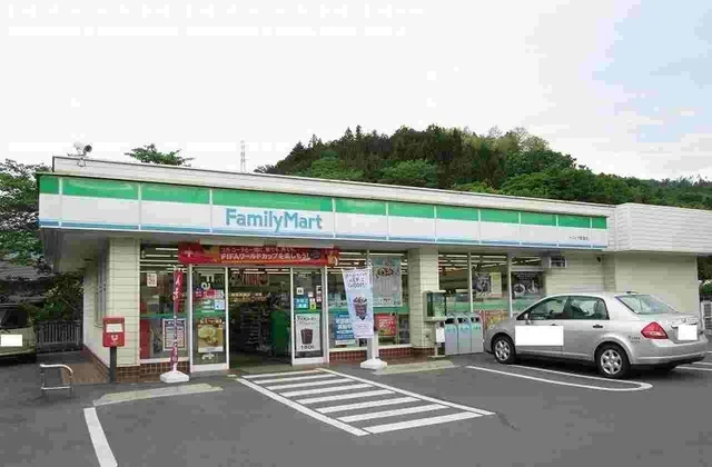 ファミリーマートかぶとや都留店まで450m