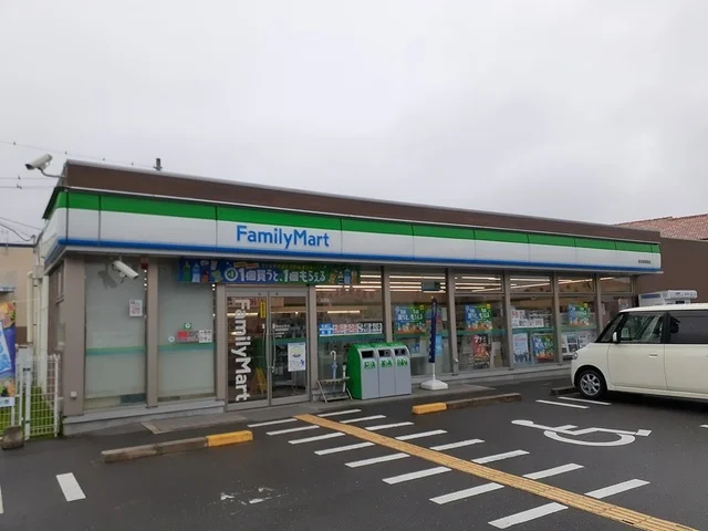 ファミリーマート様まで478m