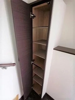 シューズボックス