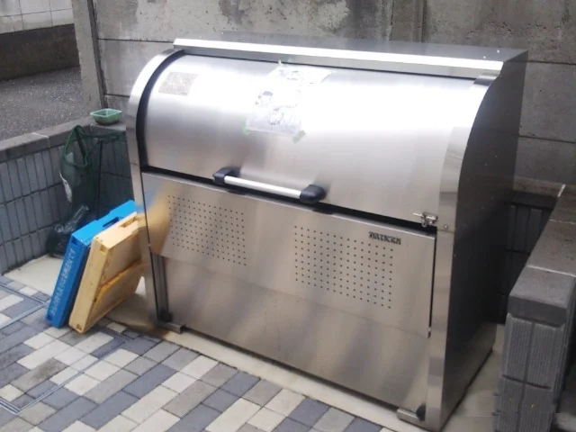 ごみ捨て場