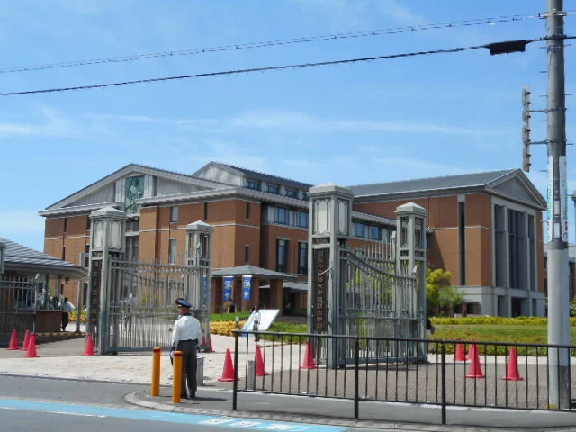 関西外国語大学様まで300m