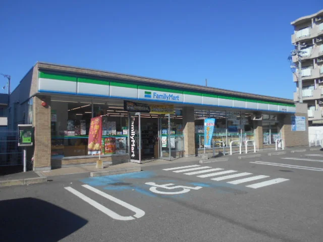 ファミリーマート和歌山三葛店様まで210m