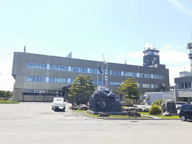 上富良野町役場まで1100m