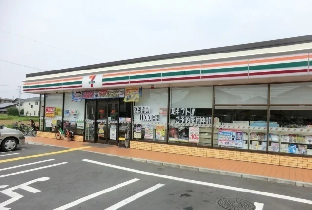 セブンイレブン　さいたま三室店まで450m