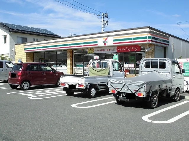 セブンイレブン沖野上２丁目店まで300m