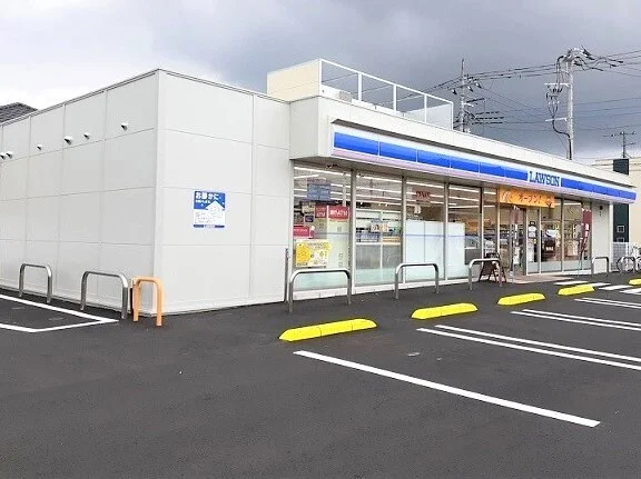ローソン北本中丸５丁目店まで720m