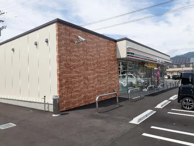 セブンイレブン　下諏訪西大路店まで600m