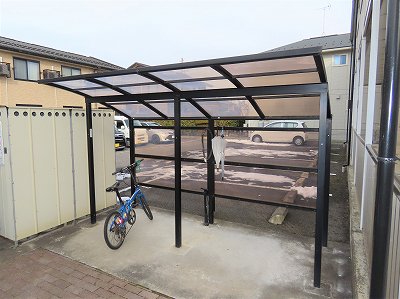 屋根付き駐輪場あり