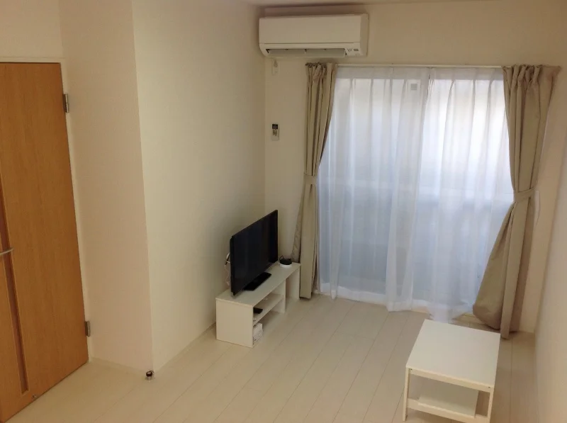 バルコニー付きの広々としたお部屋です♪