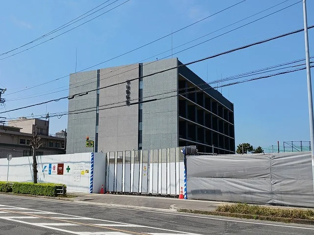 半田警察署まで724m