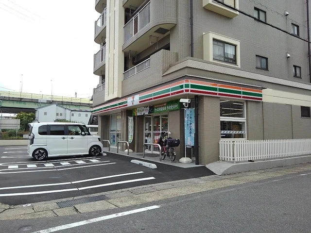 セブンイレブンまで400m