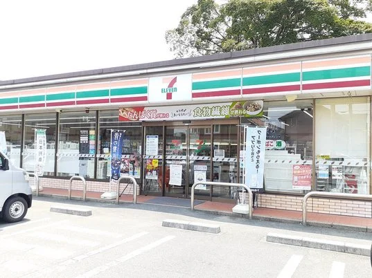 セブンイレブン　東五城店まで800m