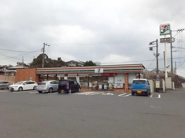 セブンイレブンまで1000m